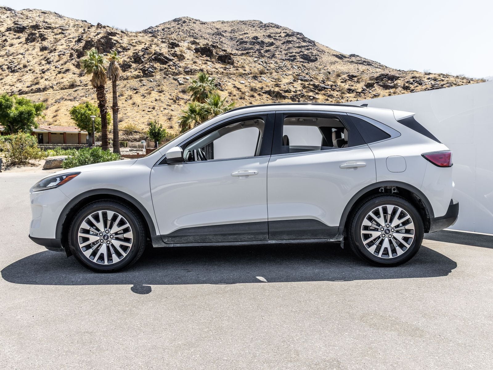 2022 Ford Escape Titanium Hybrid