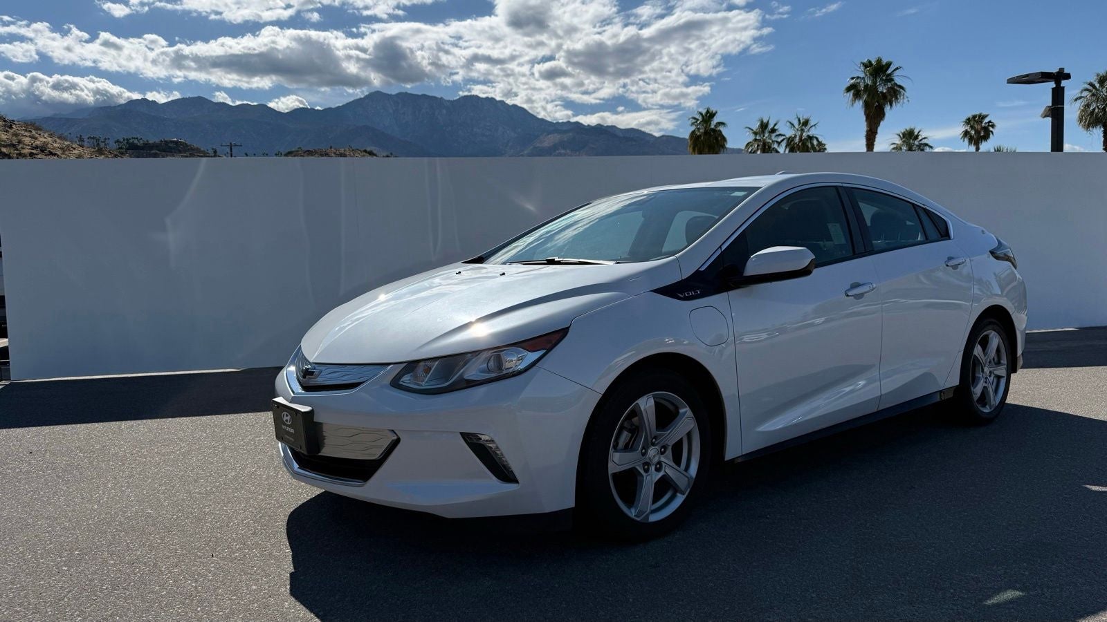 2018 Chevrolet Volt LT's photo
