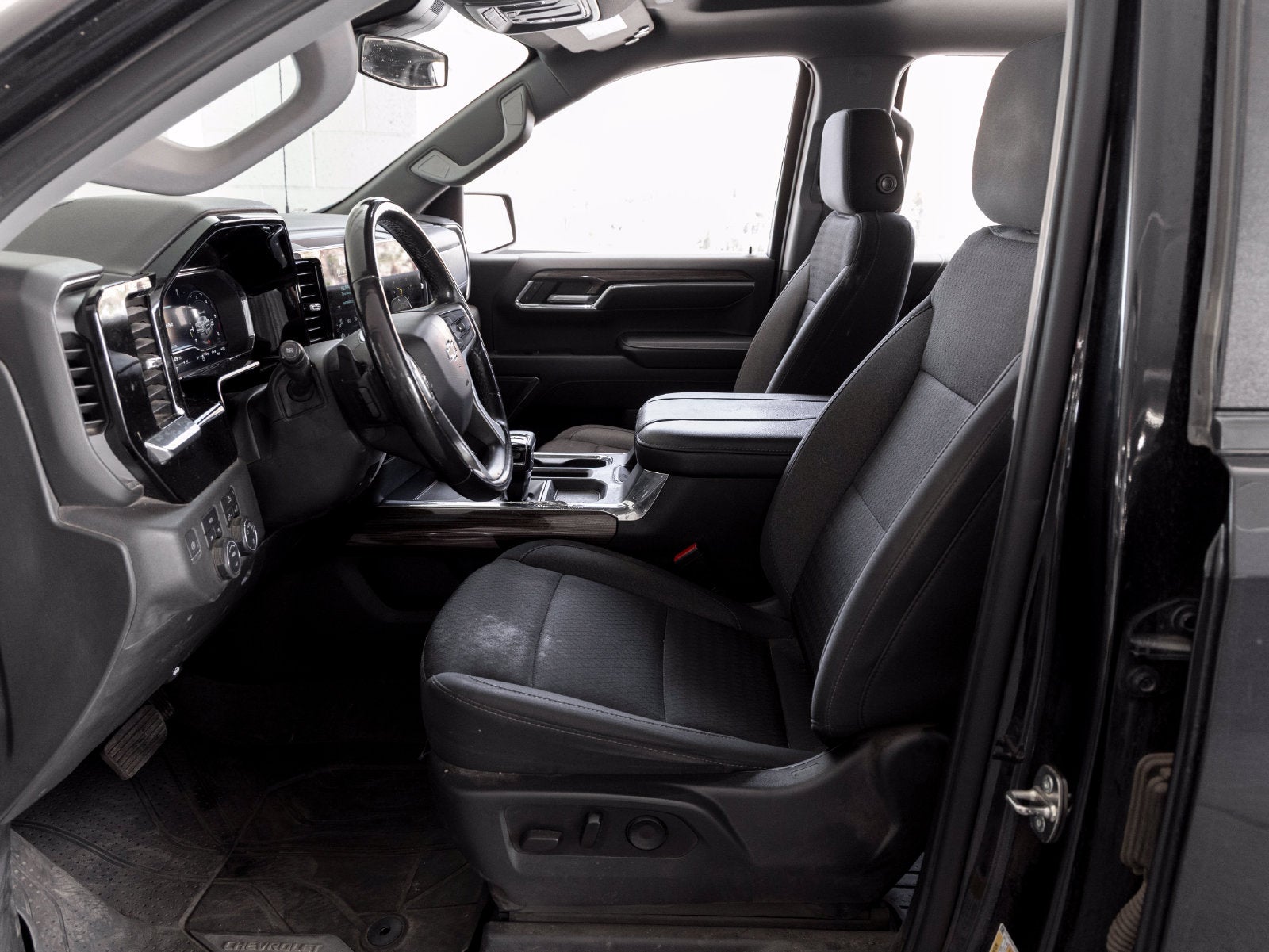 2023 Chevrolet Silverado 1500 LT LT1
