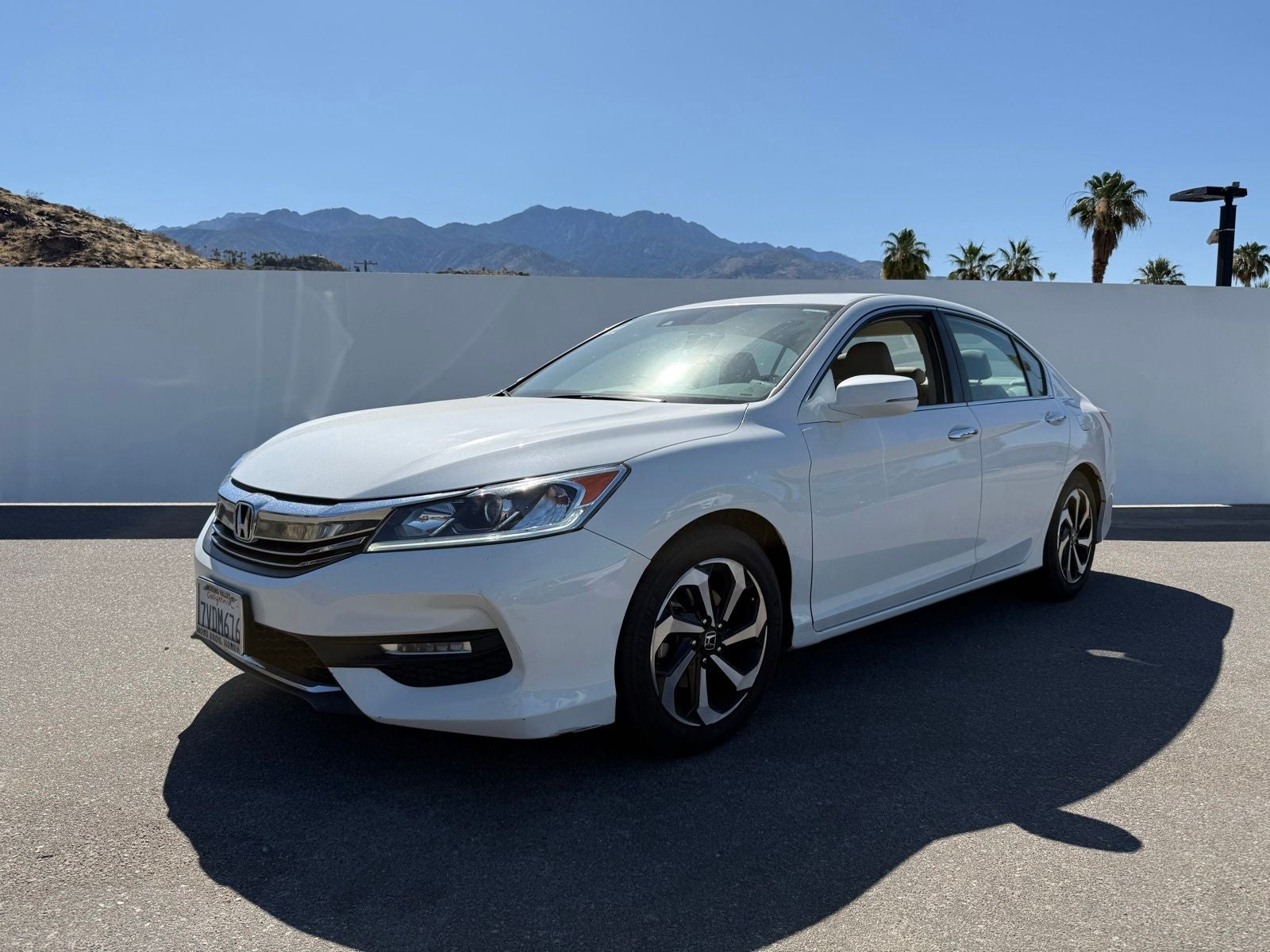 2016 Honda Accord EX-L CVT Navi w/Honda Sensing PZEV's photo