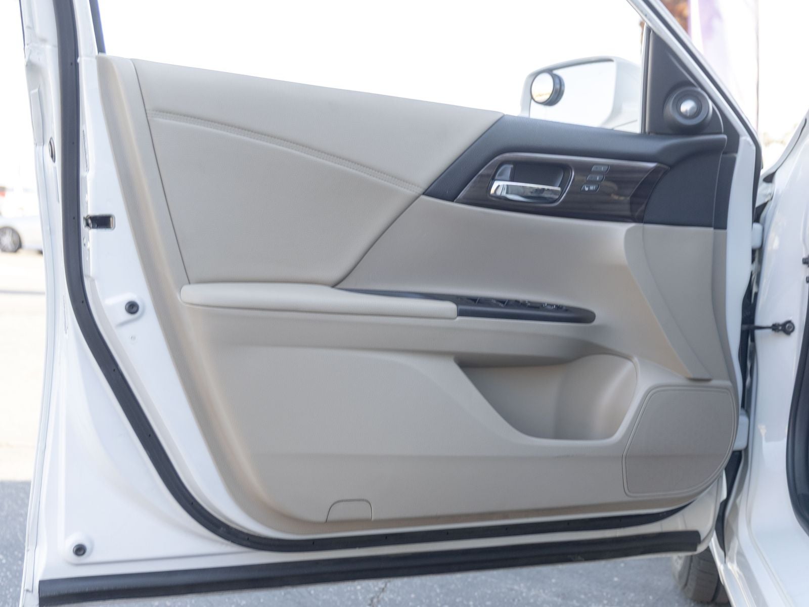 2016 Honda Accord EX-L w/Navigation and Honda Sensing
