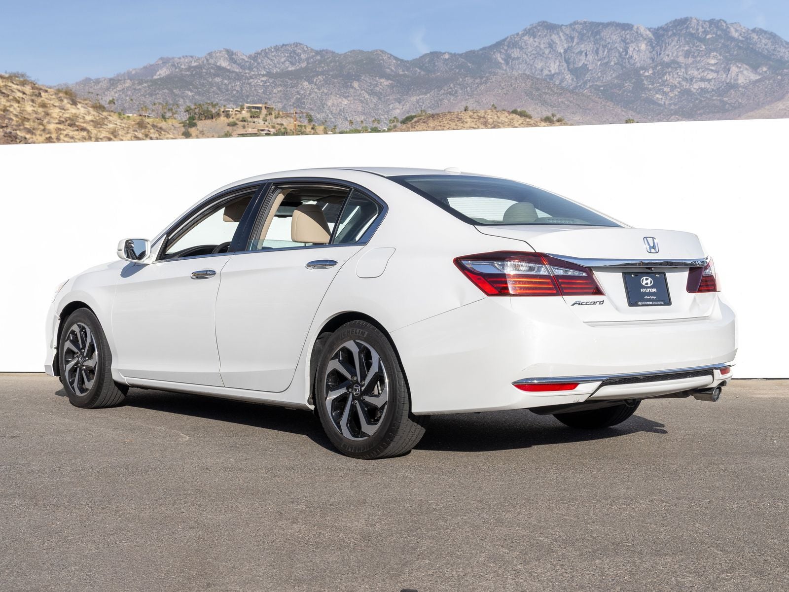 2016 Honda Accord EX-L w/Navigation and Honda Sensing