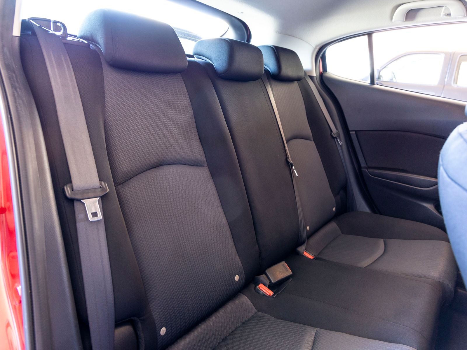 2016 Mazda Mazda3 i Sport