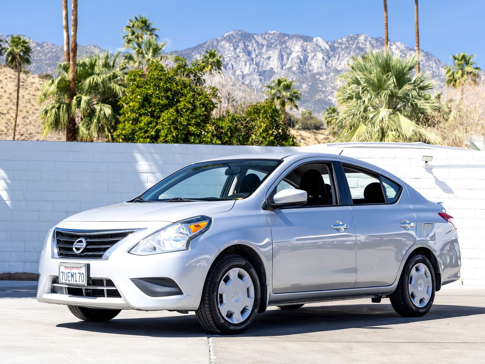 2016 Nissan Versa Sedan SV