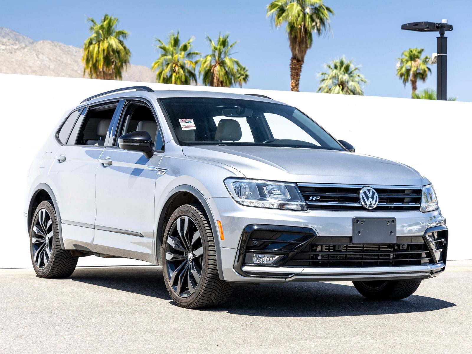 2020 Volkswagen Tiguan 2.0T SE R-Line Black 4Motion