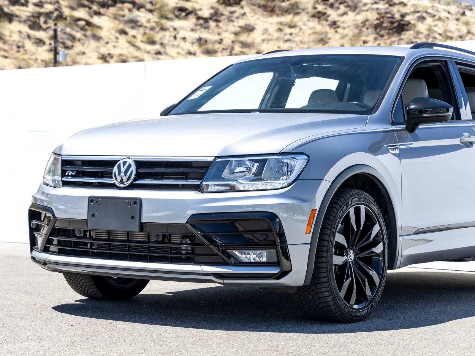 2020 Volkswagen Tiguan 2.0T SE R-Line Black 4Motion