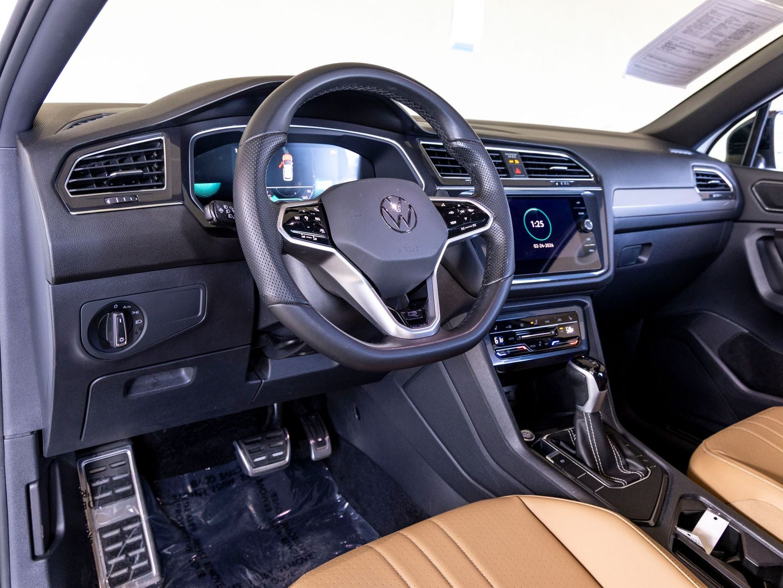 2023 Volkswagen Tiguan 2.0T SE R-Line Black