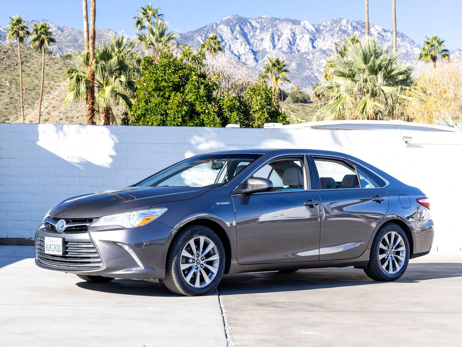 2016 Toyota Camry Hybrid XLE