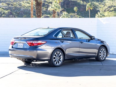 2016 Toyota Camry Hybrid XLE