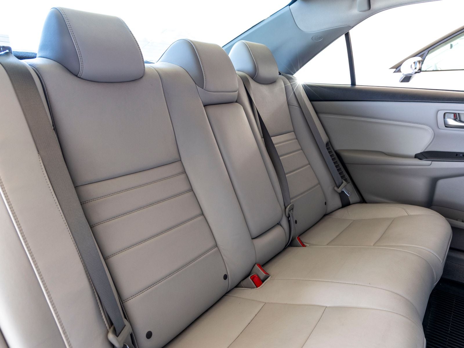 2016 Toyota Camry Hybrid XLE