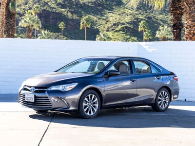 2016 Toyota Camry Hybrid XLE