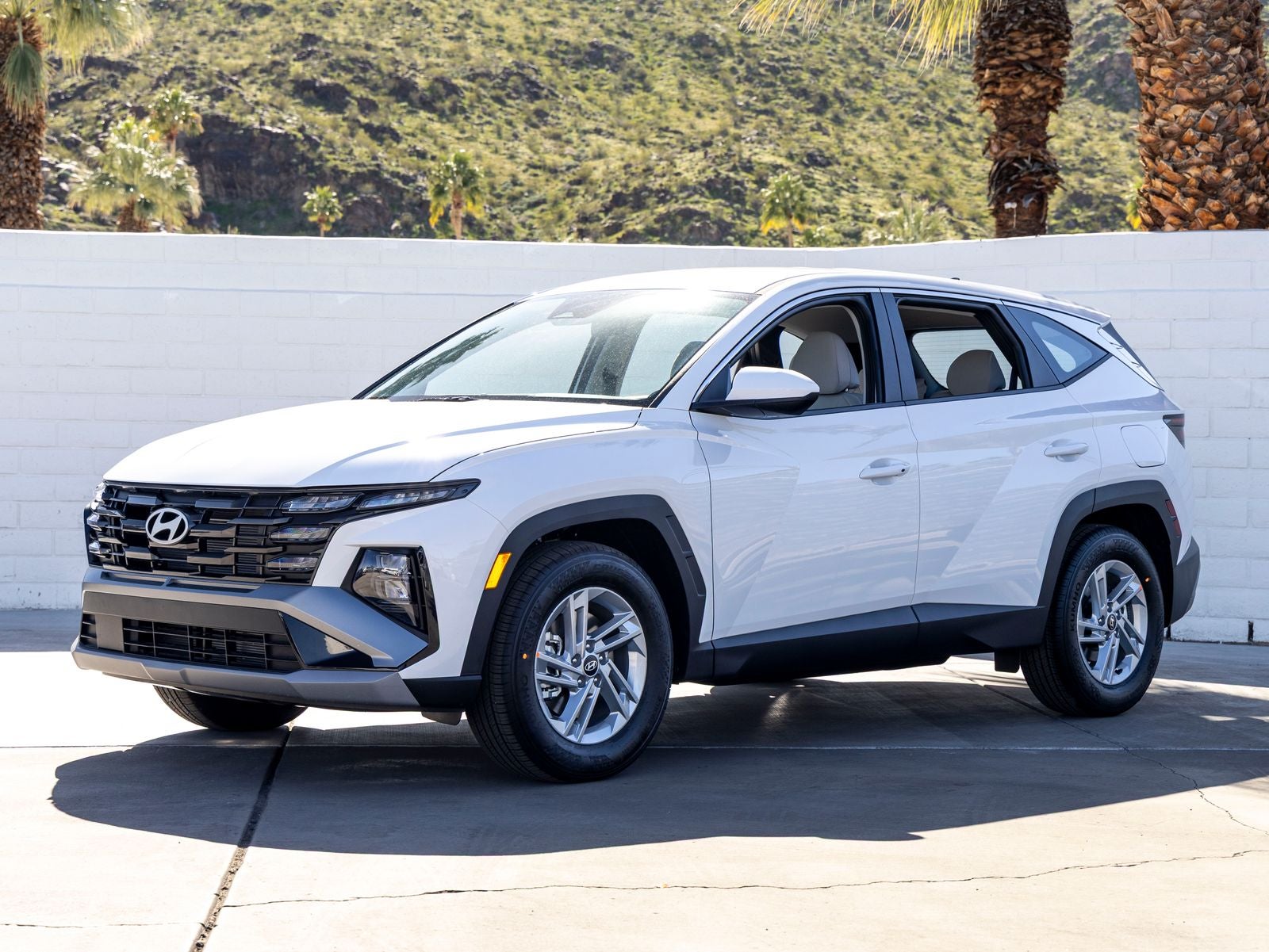 2026 Hyundai TUCSON SE