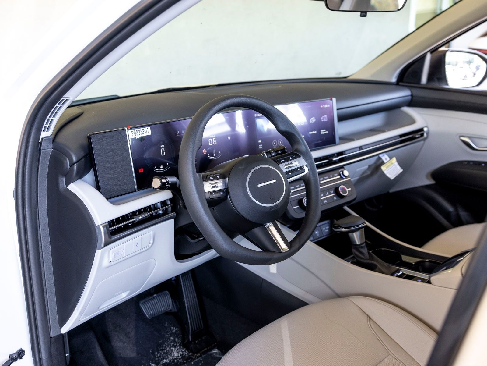 2025 Hyundai TUCSON SE