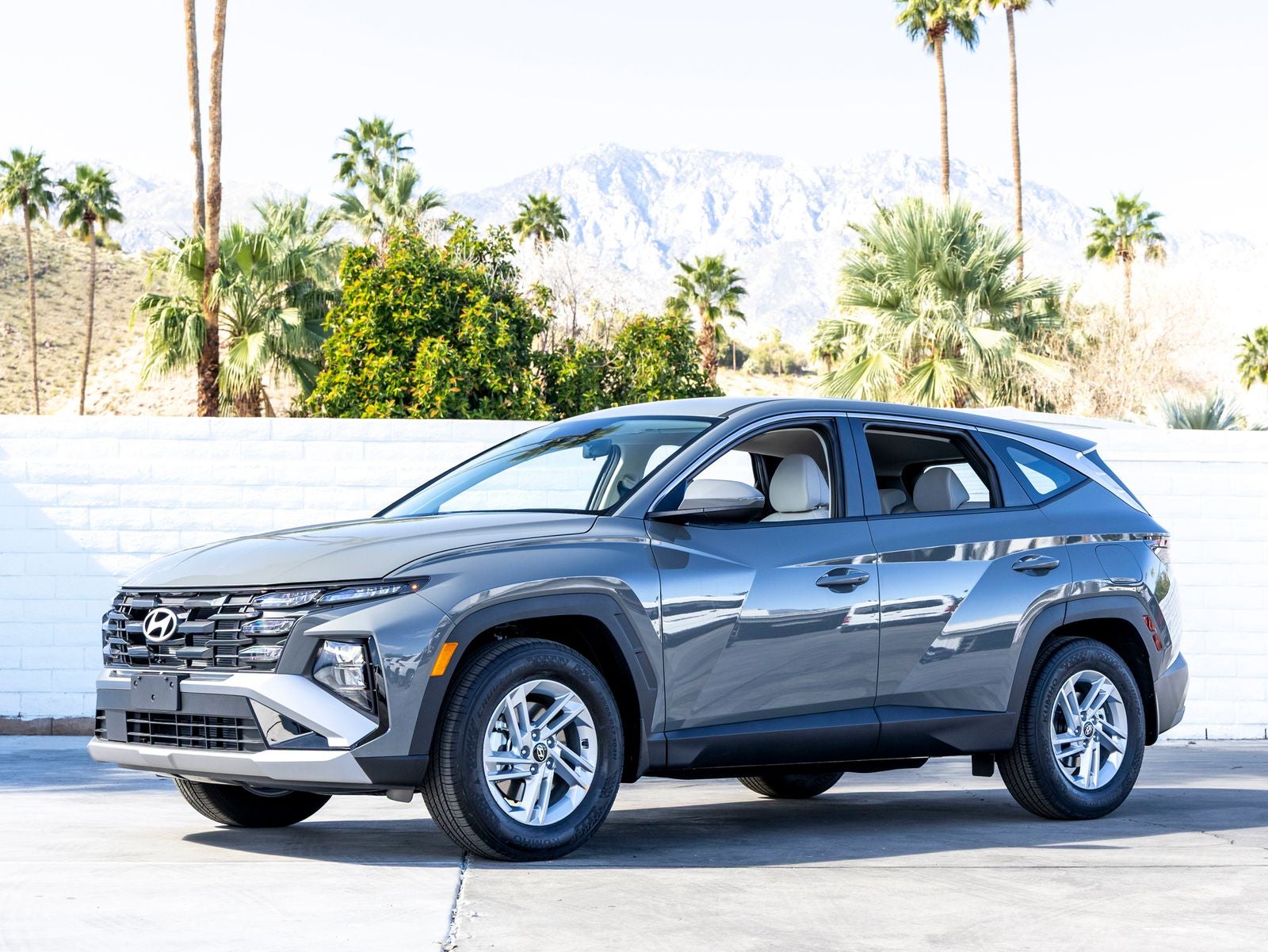 2026 Hyundai TUCSON SE