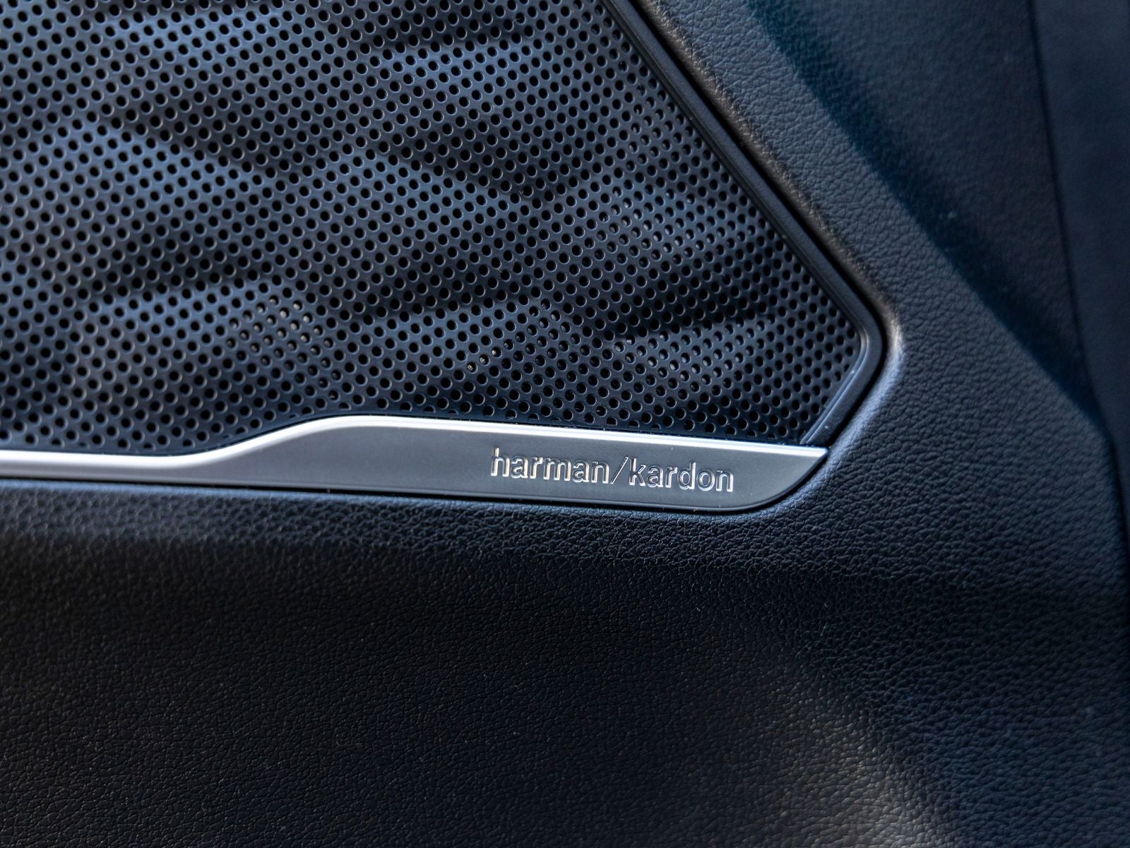 2023 Hyundai SANTA FE HYBRID SEL Premium