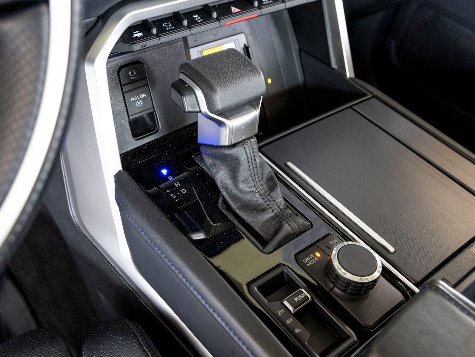 2022 Toyota Tundra Hybrid Platinum