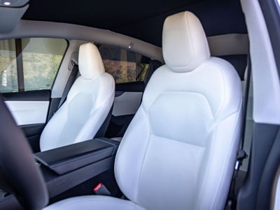 2026 Tesla Model Y LONG RANGE