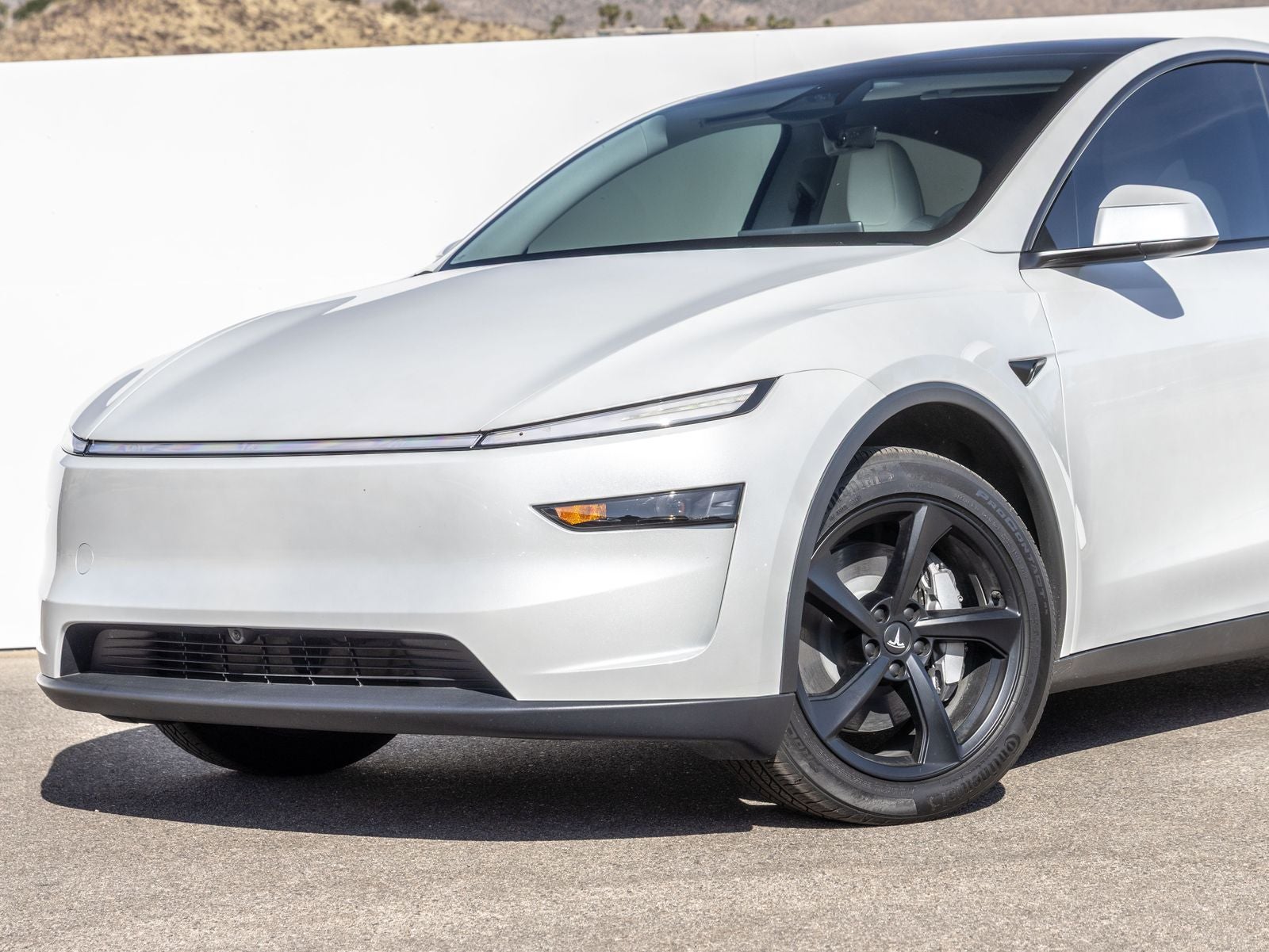 2026 Tesla Model Y LONG RANGE