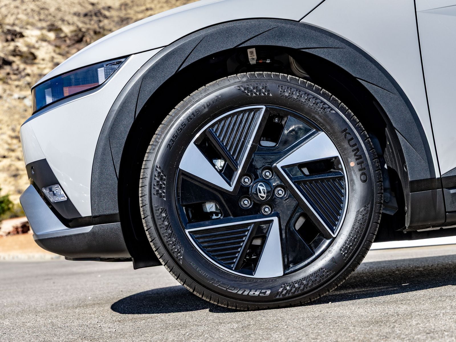 2026 Hyundai IONIQ 5 SE Standard Range