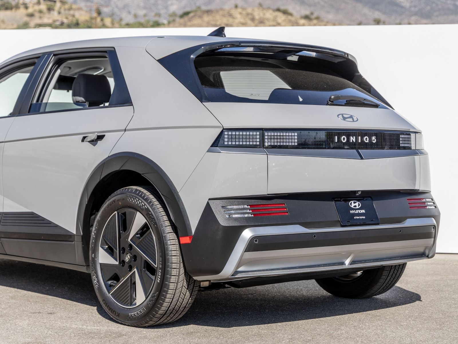 2026 Hyundai IONIQ 5 SE Standard Range