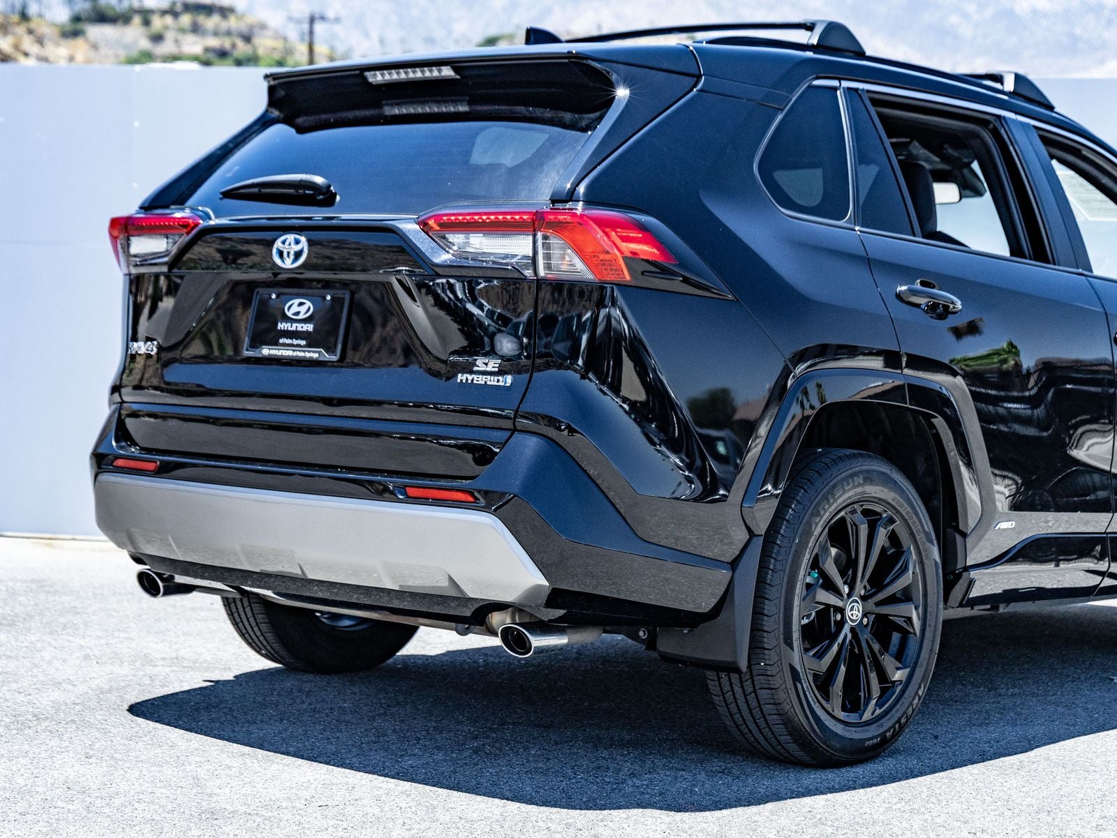 2022 Toyota RAV4 Hybrid SE