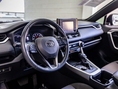 2022 Toyota RAV4 Hybrid SE