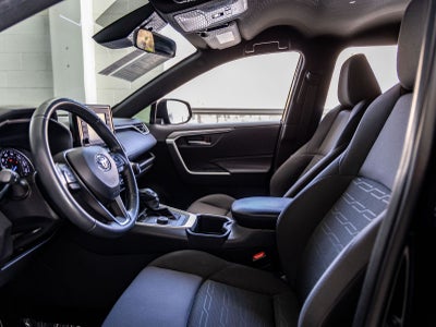 2022 Toyota RAV4 Hybrid SE