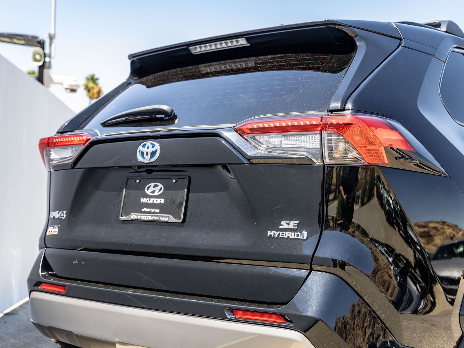 2022 Toyota RAV4 Hybrid SE