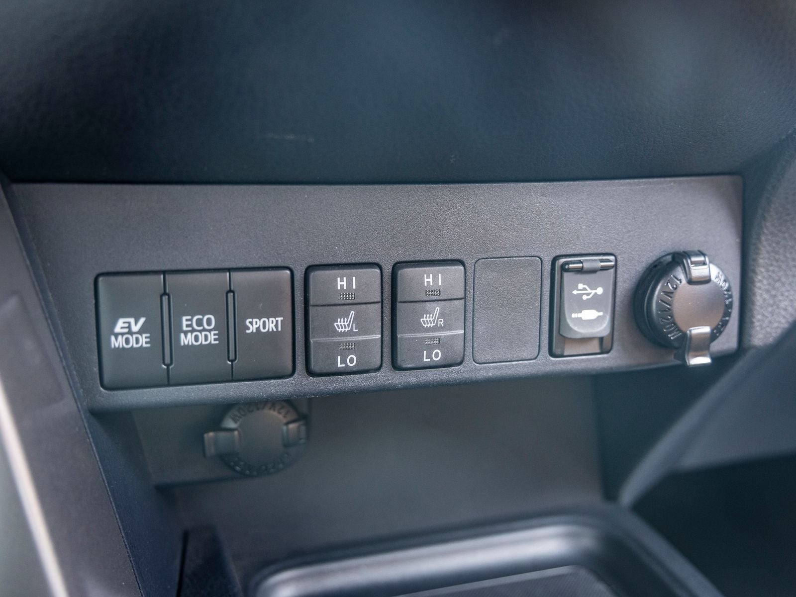 2017 Toyota RAV4 Hybrid Limited