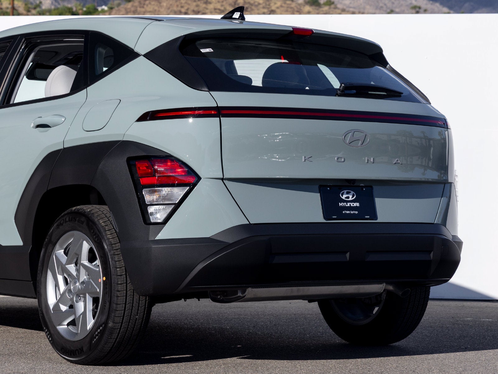 2027 Hyundai KONA SE