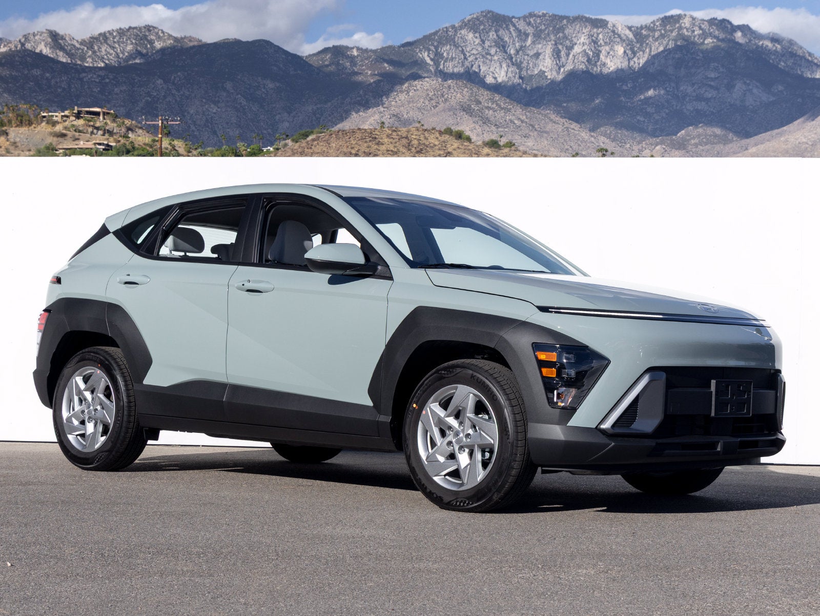2027 Hyundai KONA SE