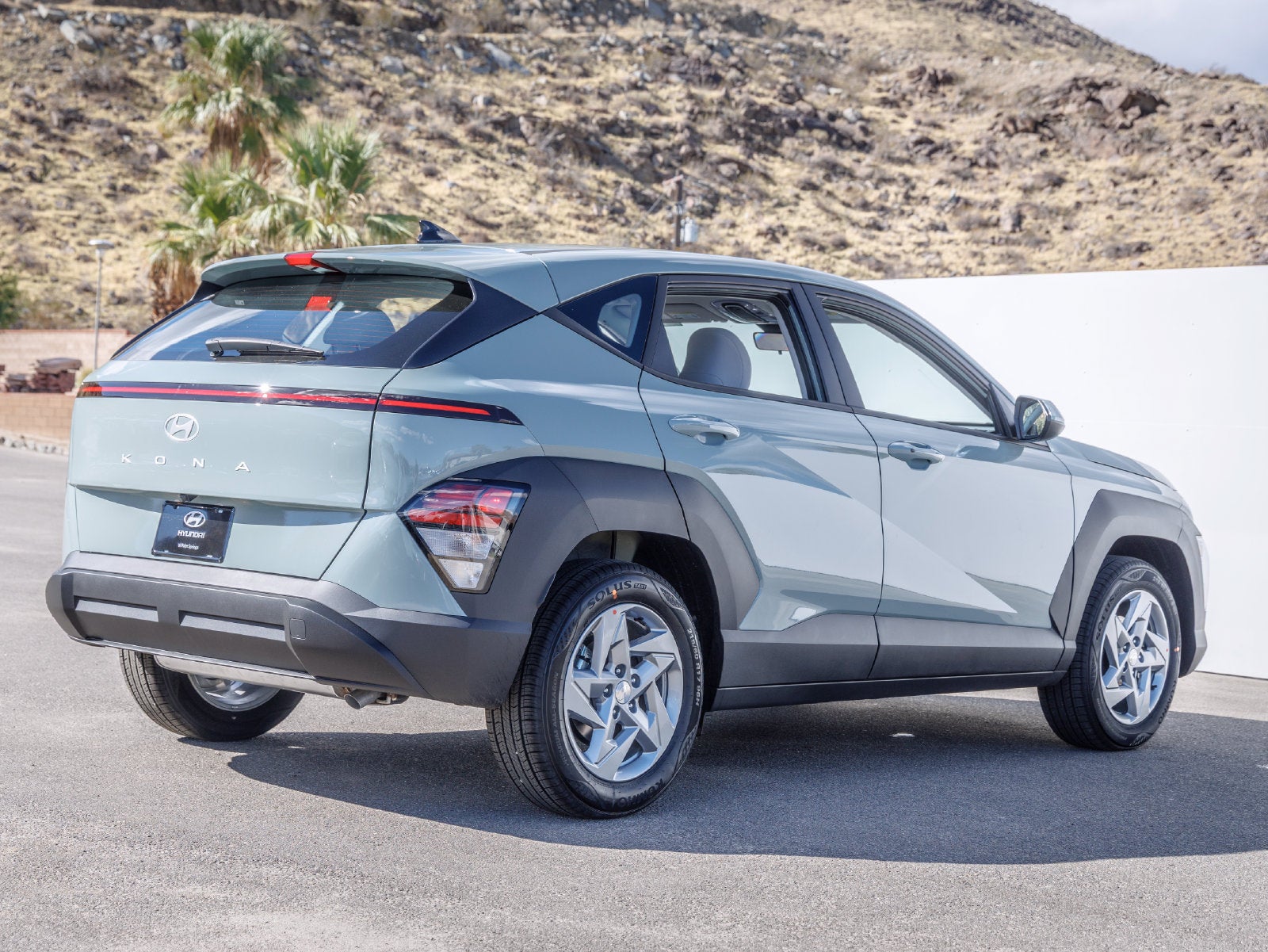 2027 Hyundai KONA SE