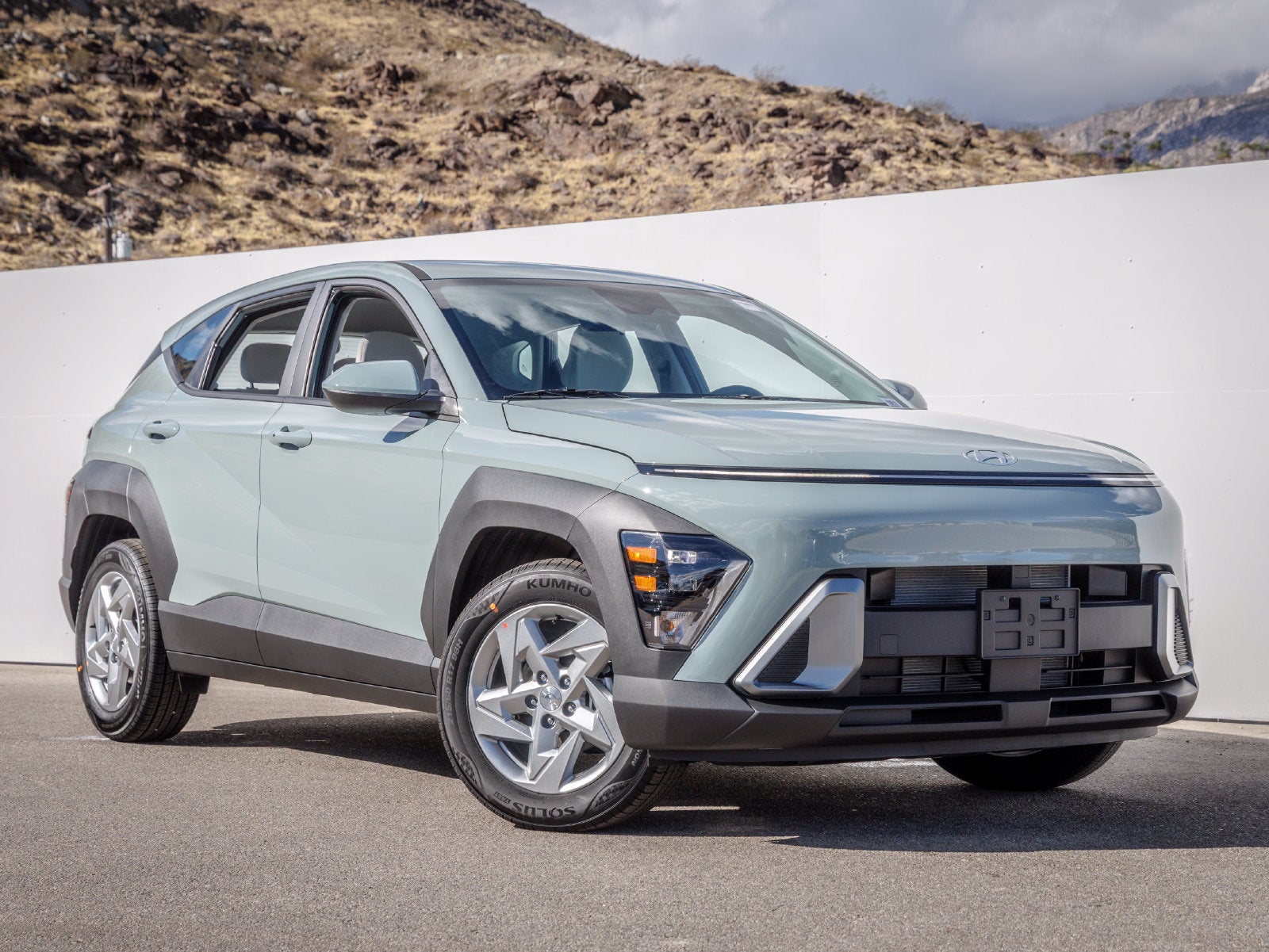 2027 Hyundai KONA SE