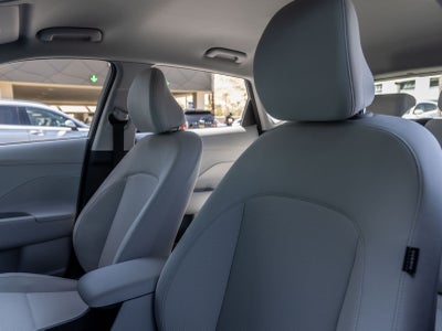 2027 Hyundai KONA SE