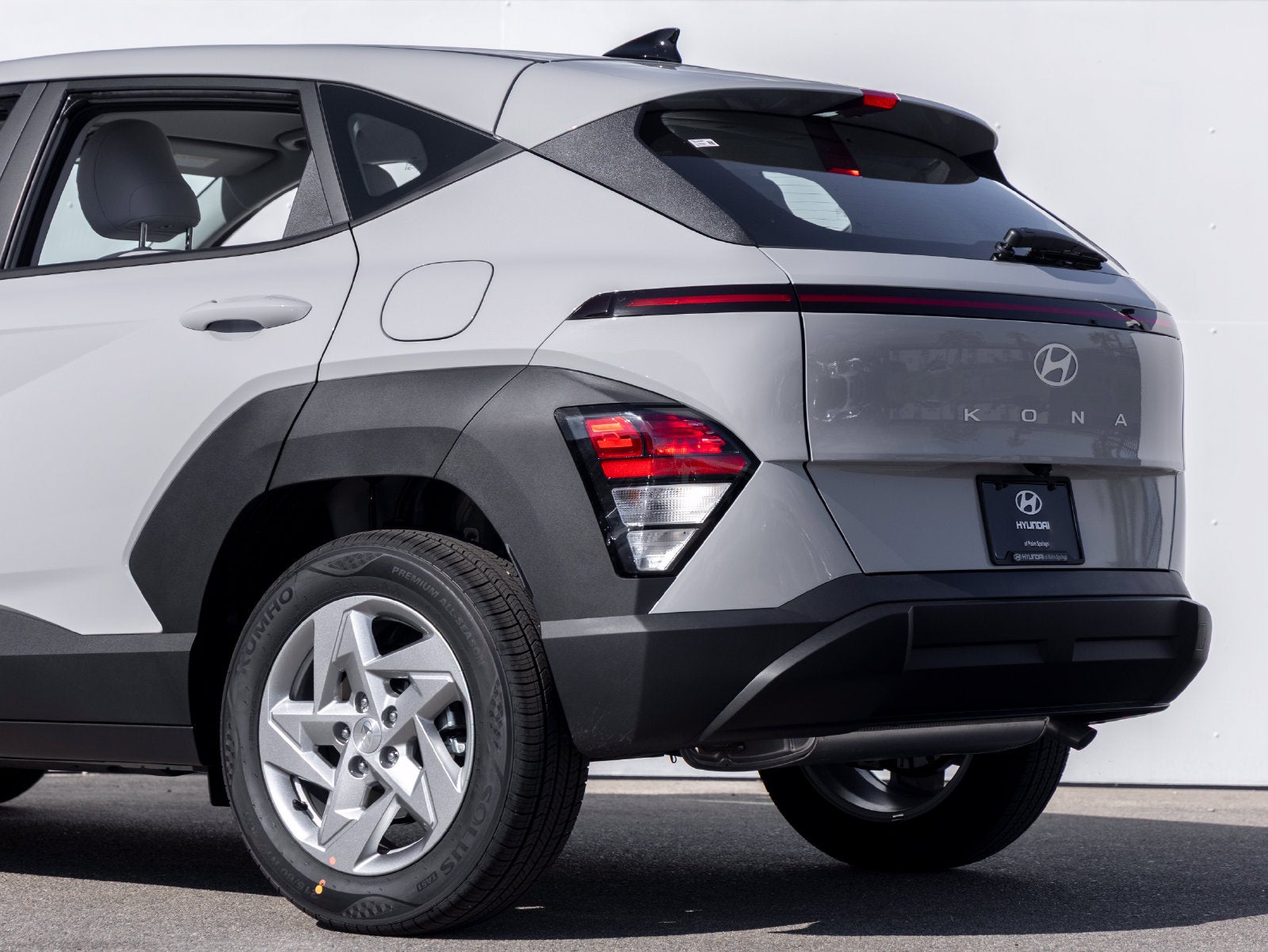 2027 Hyundai KONA SE