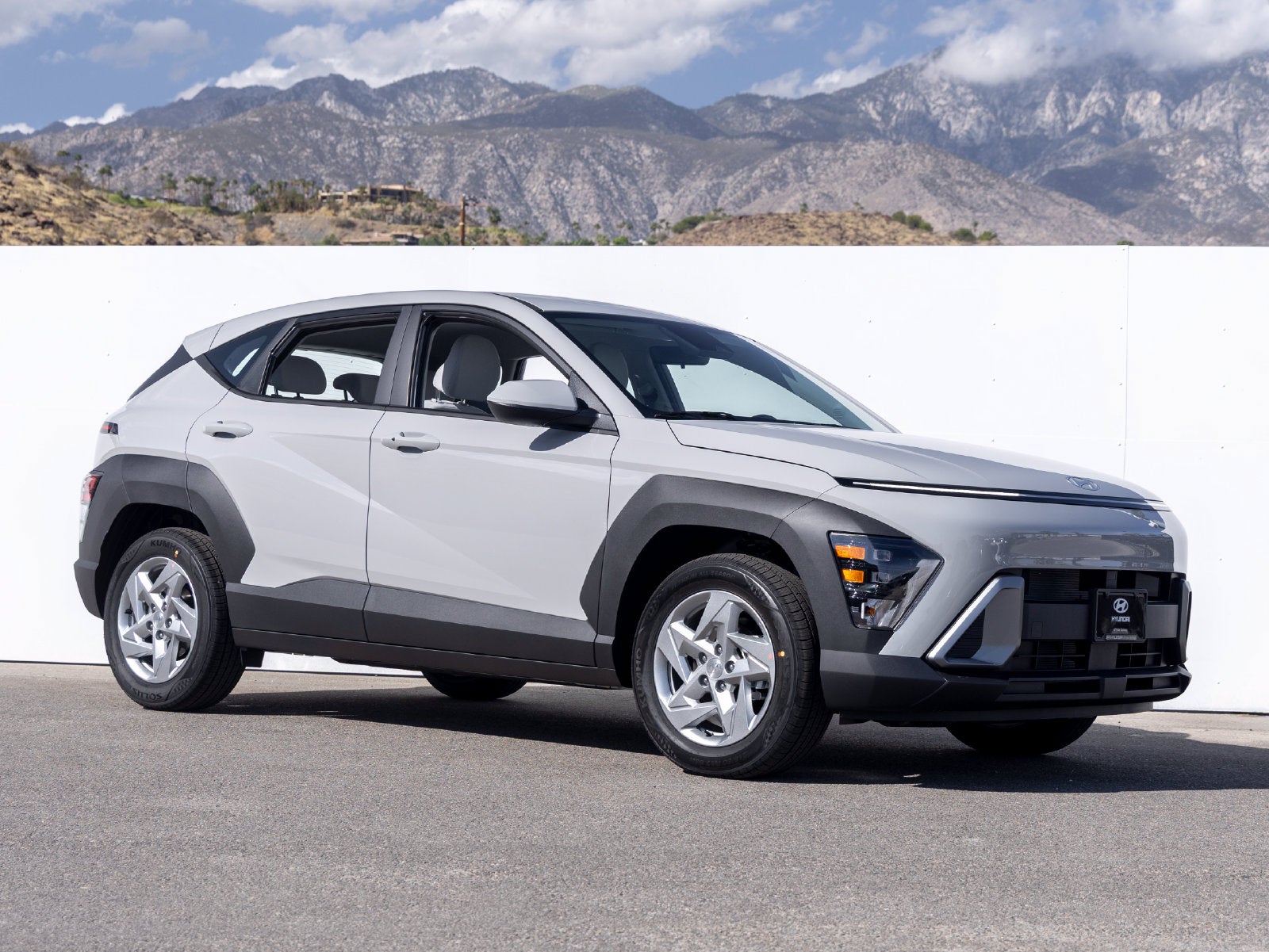 2027 Hyundai KONA SE