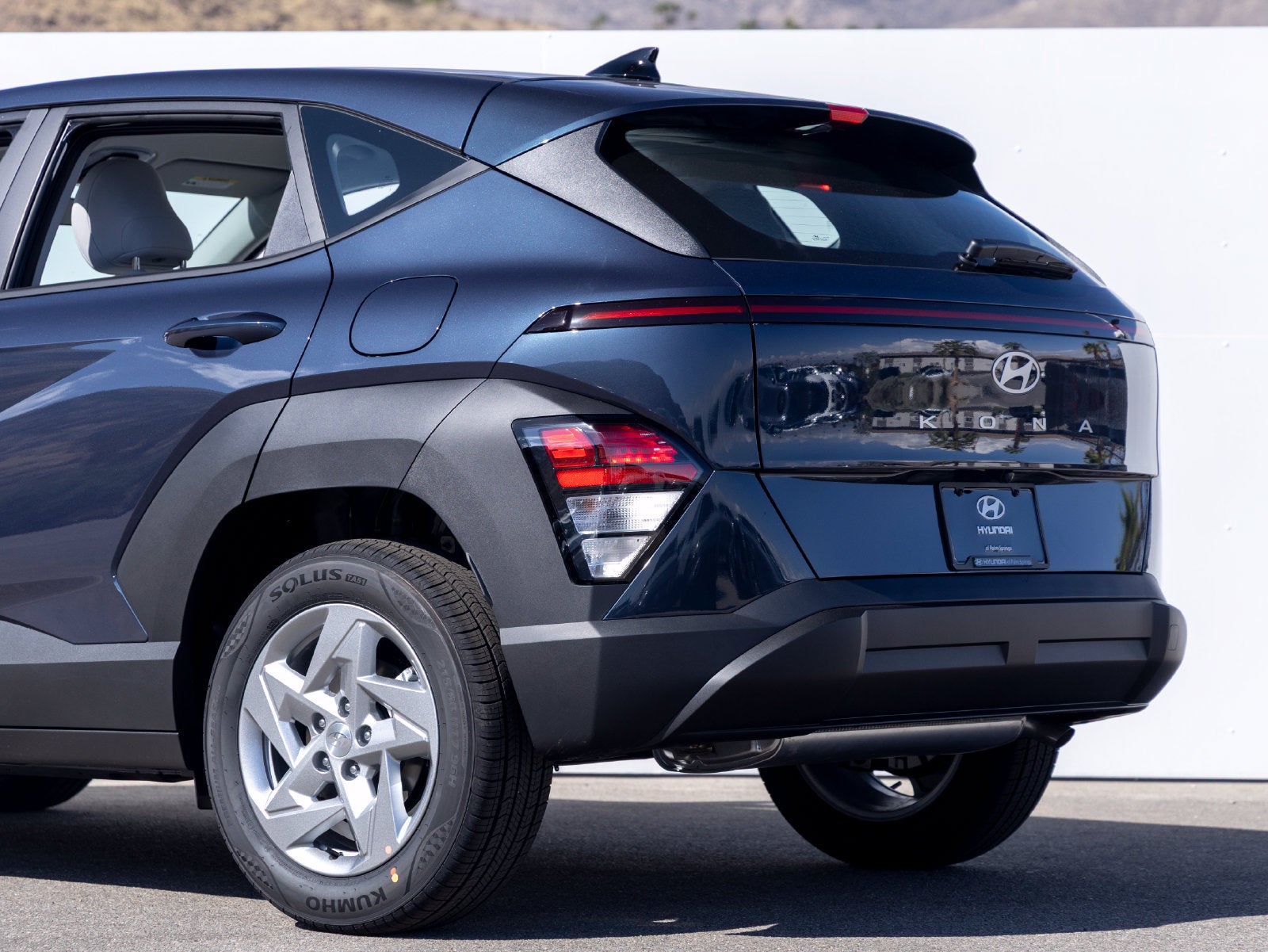 2027 Hyundai KONA SE