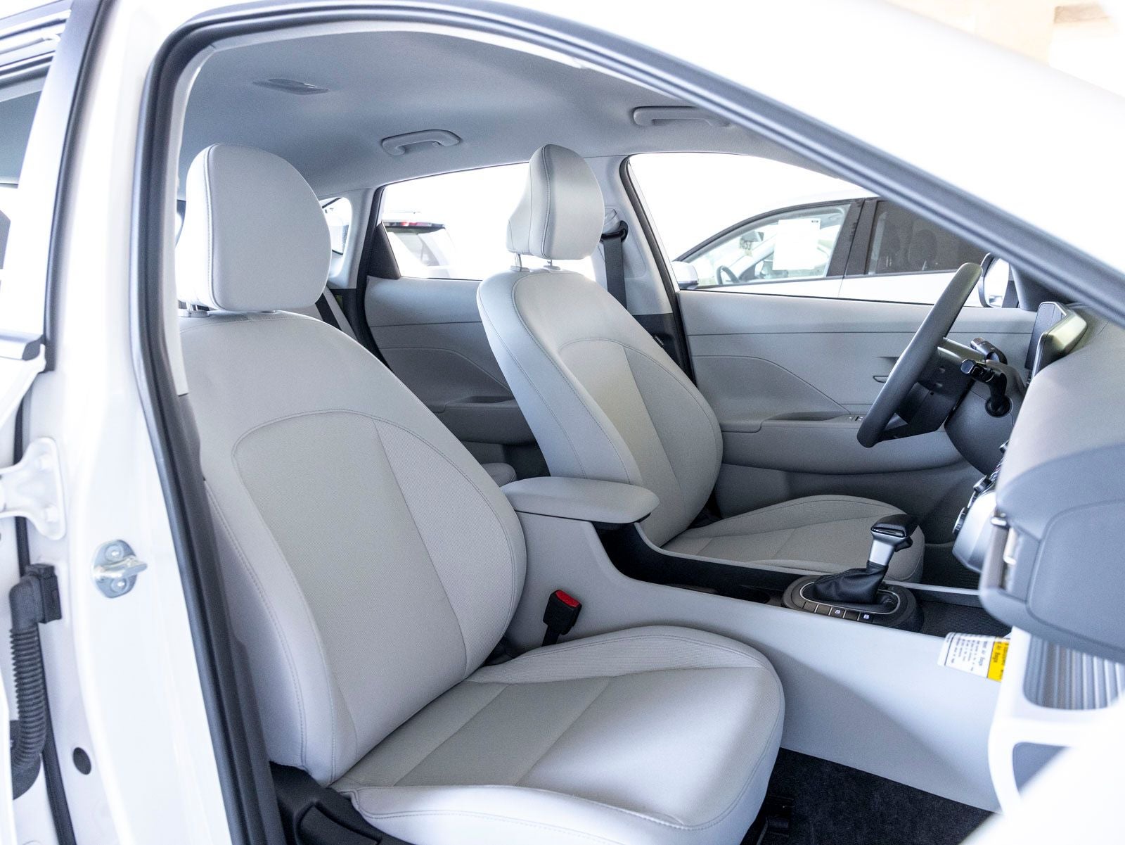 2025 Hyundai KONA SE