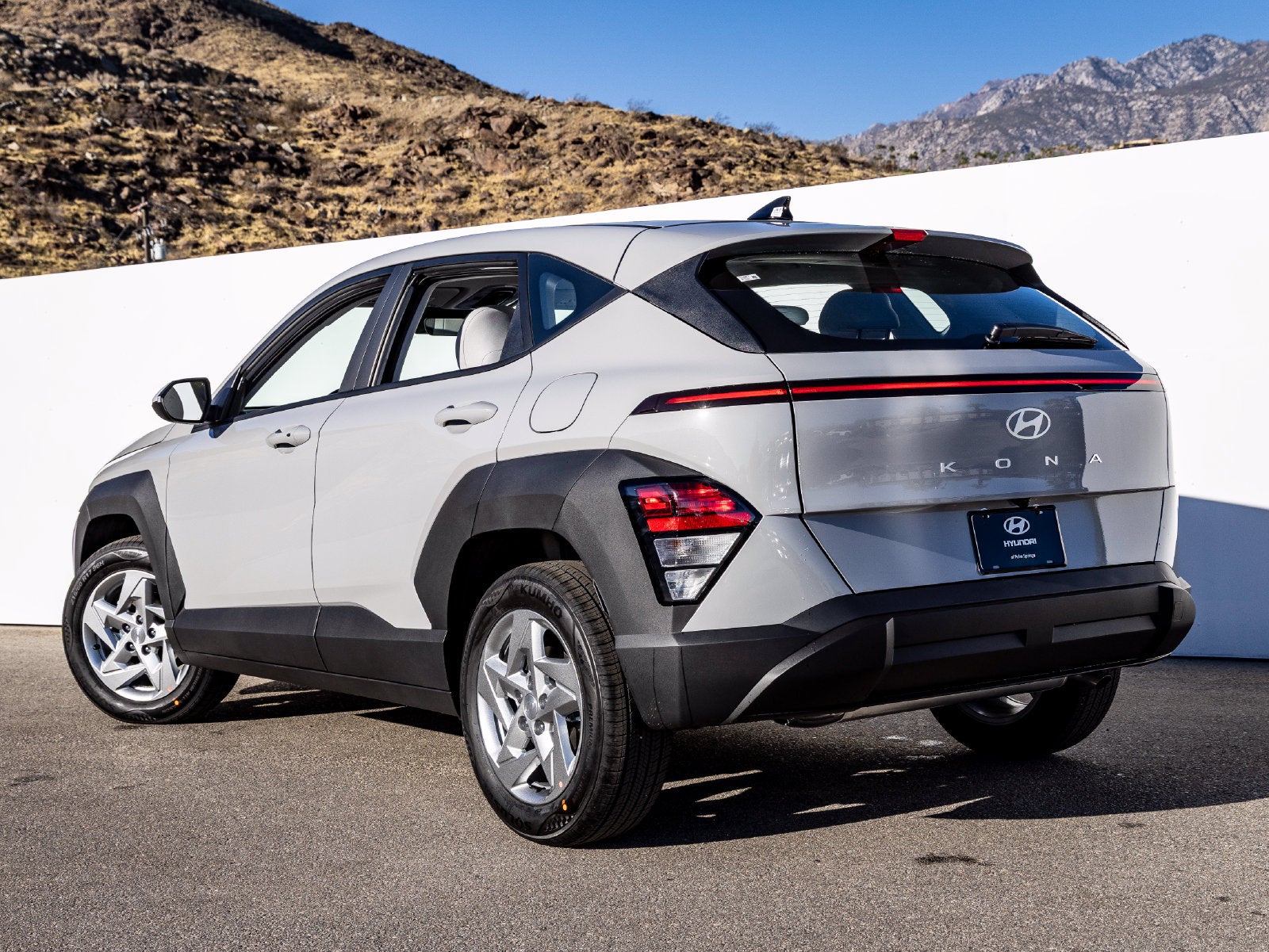 2027 Hyundai KONA SE