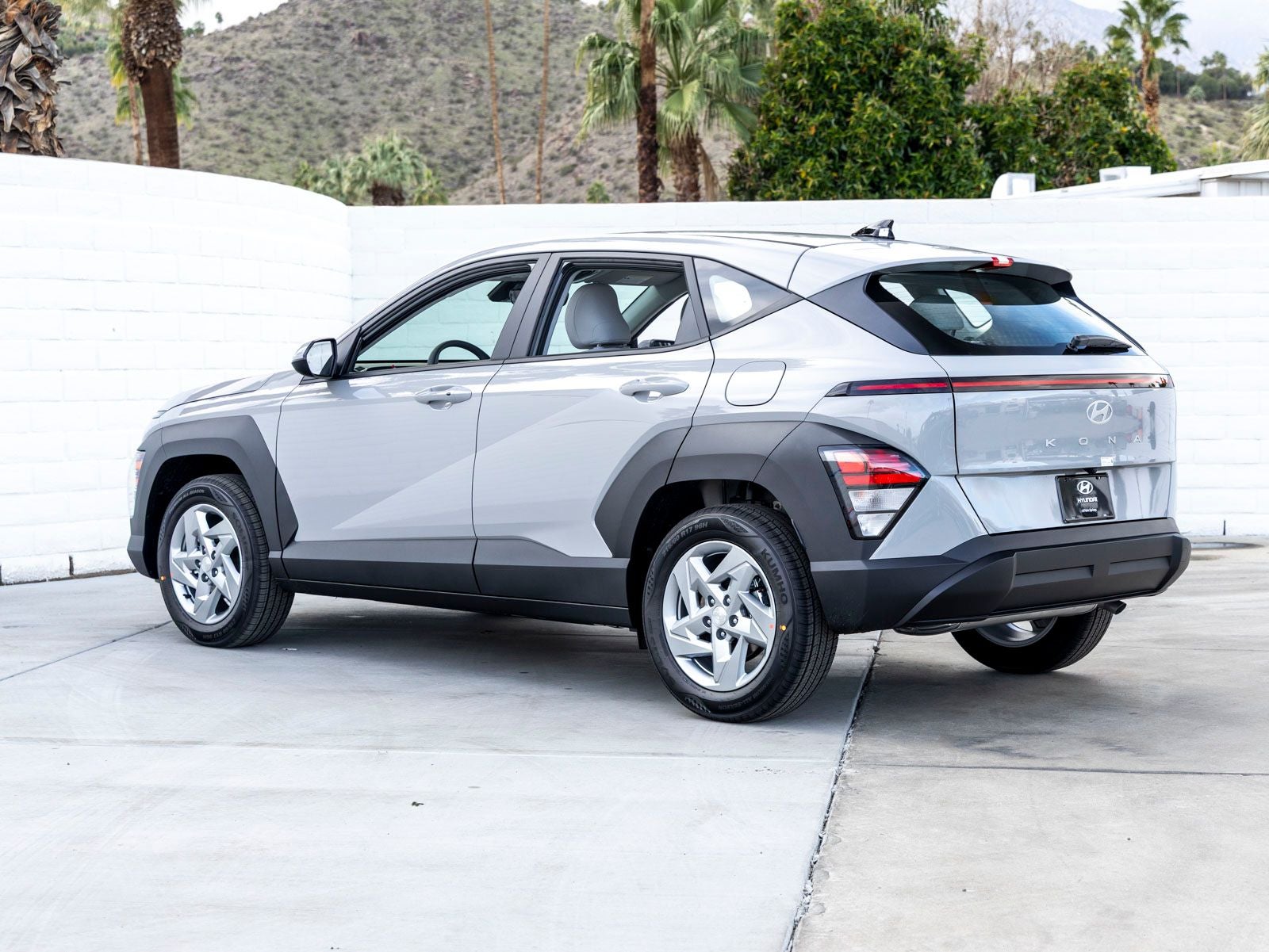 2026 Hyundai KONA SE