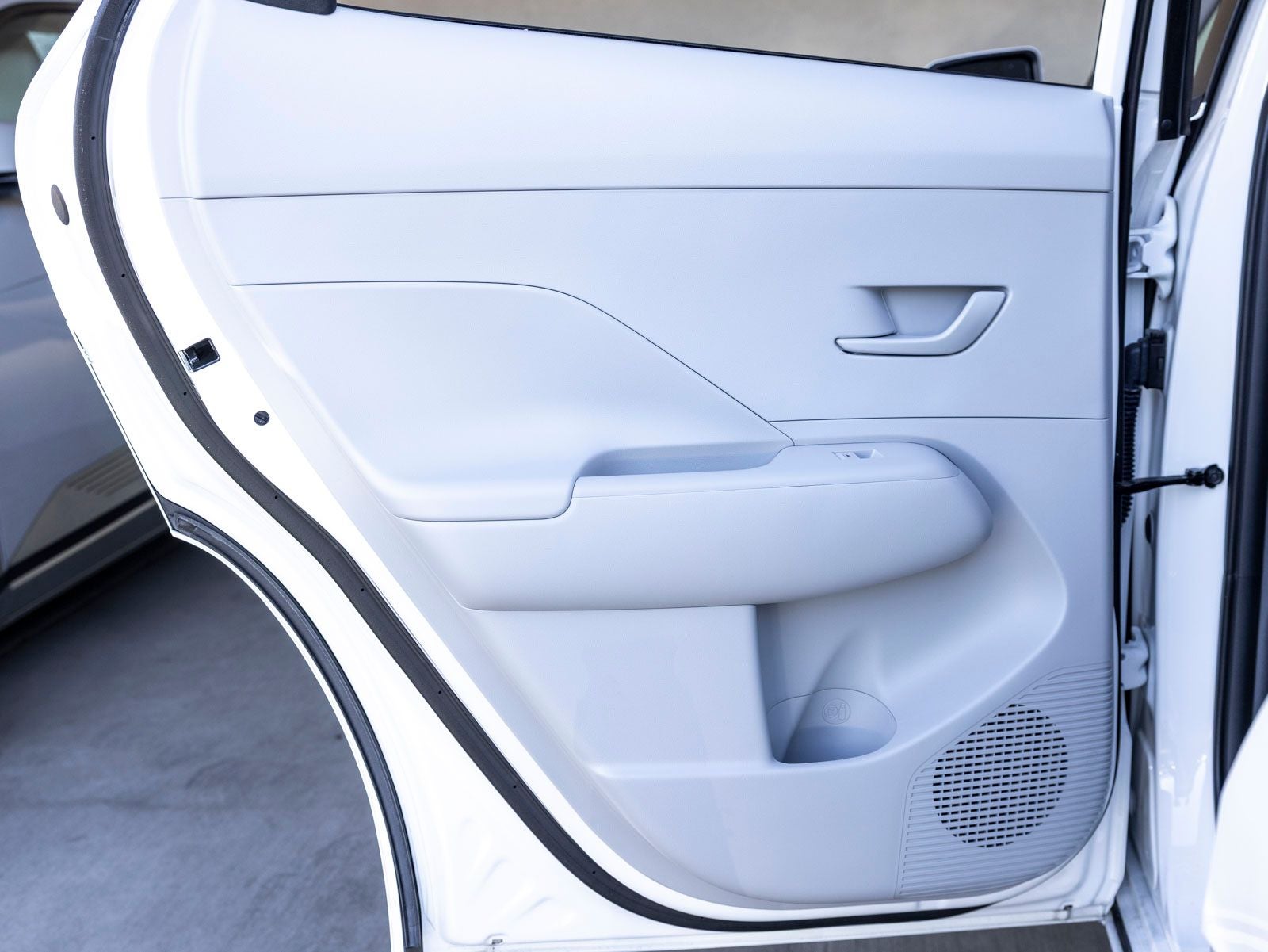 2025 Hyundai KONA ELECTRIC SEL