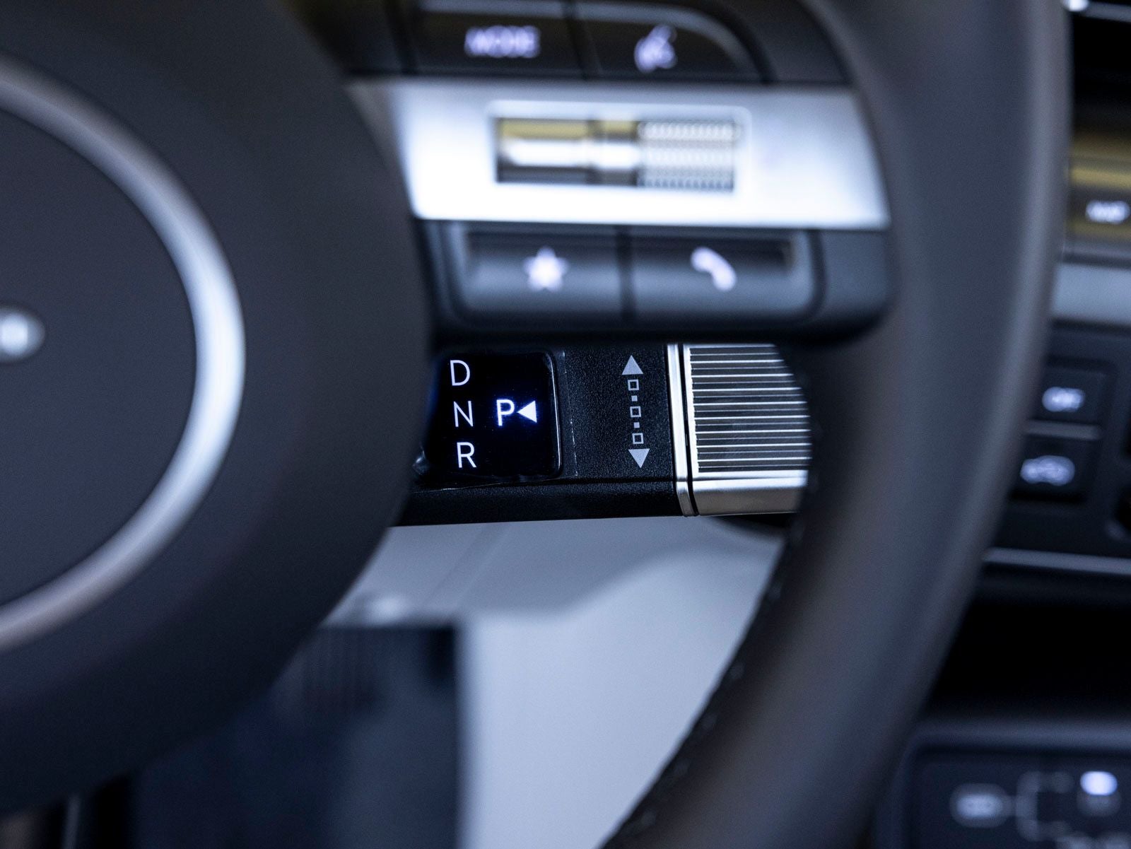 2025 Hyundai KONA ELECTRIC SEL