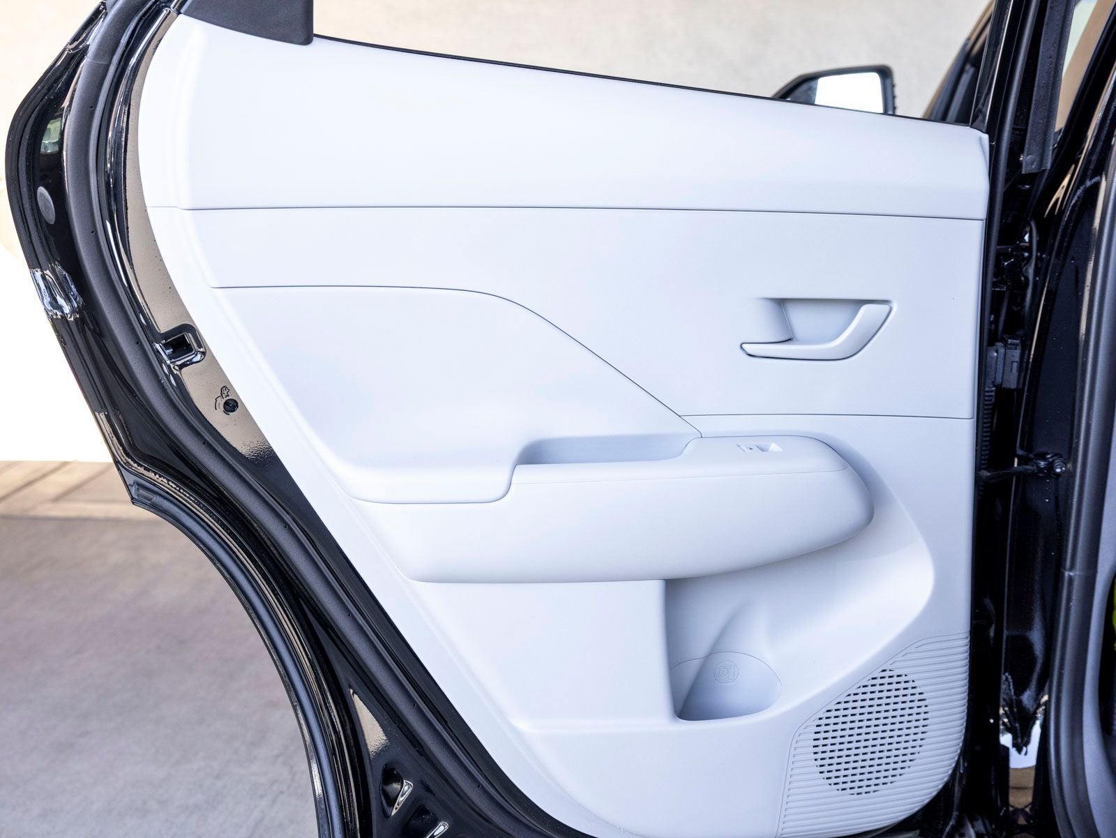 2025 Hyundai KONA ELECTRIC SEL