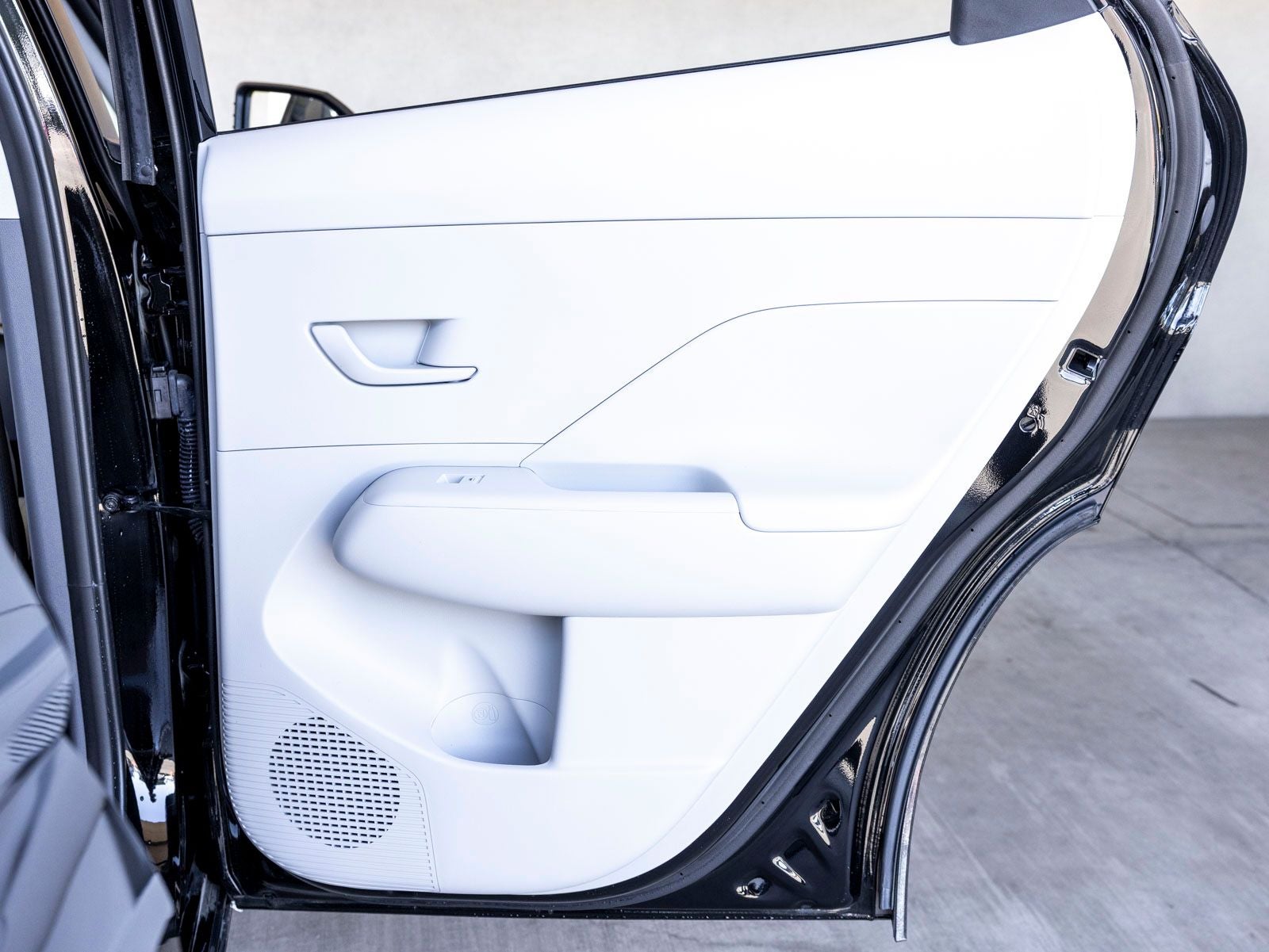 2025 Hyundai KONA ELECTRIC SEL