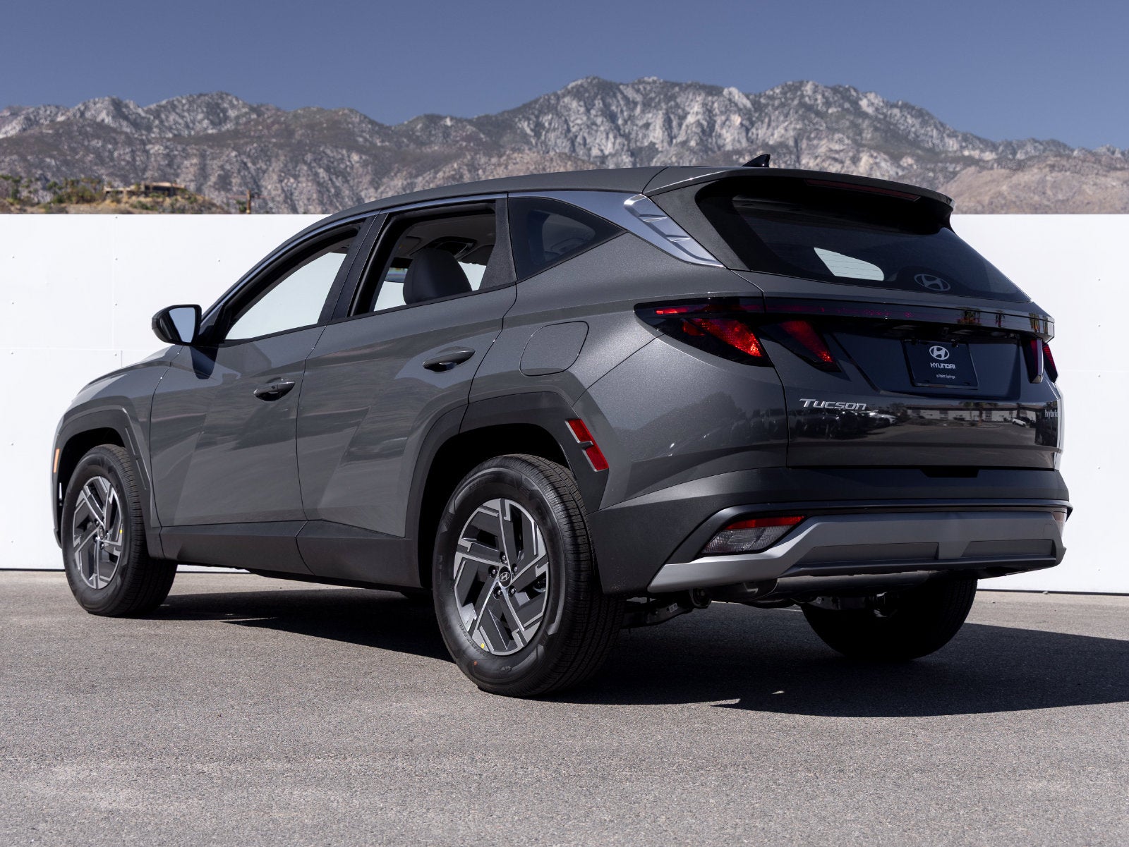 2026 Hyundai TUCSON HYBRID SE