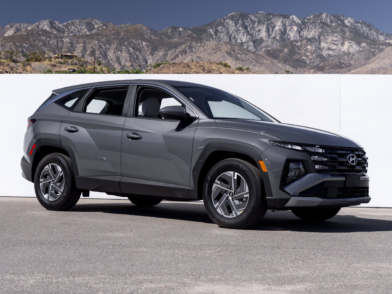 2026 Hyundai TUCSON HYBRID SE