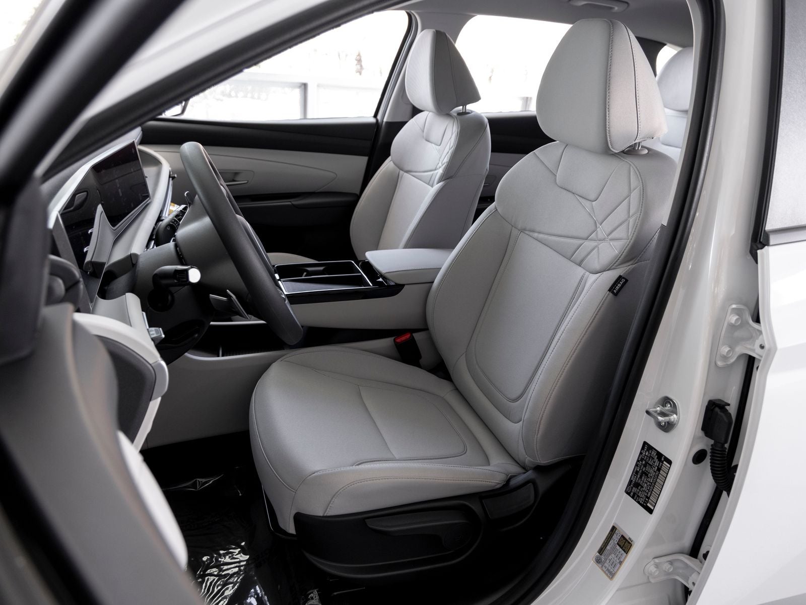 2026 Hyundai TUCSON HYBRID SE