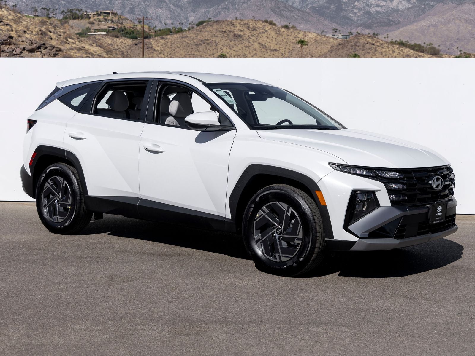 2026 Hyundai TUCSON HYBRID SE