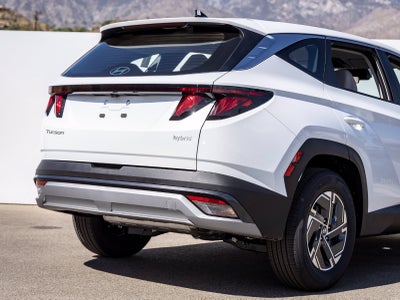 2026 Hyundai TUCSON HYBRID SE