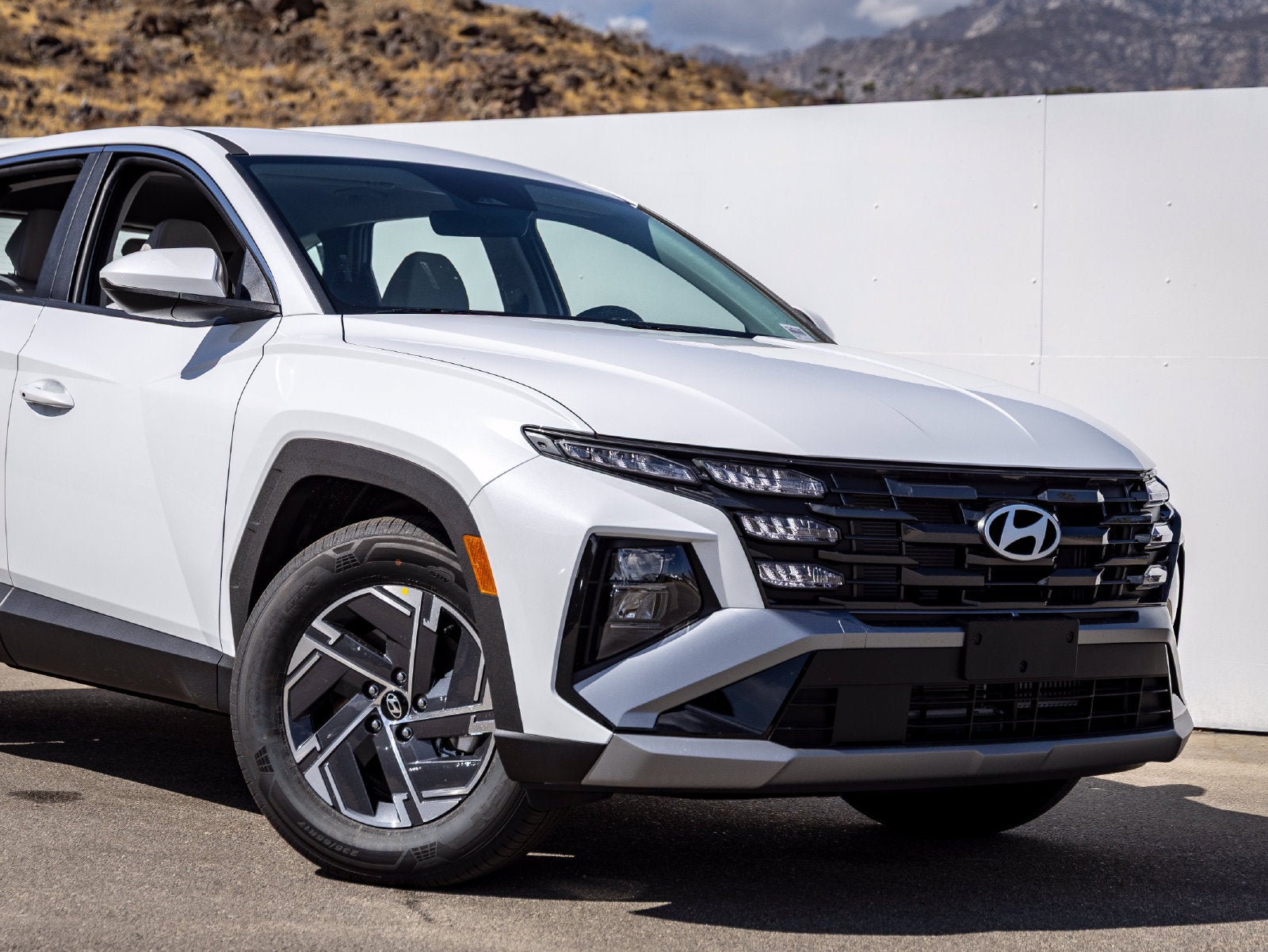 2026 Hyundai TUCSON HYBRID SE
